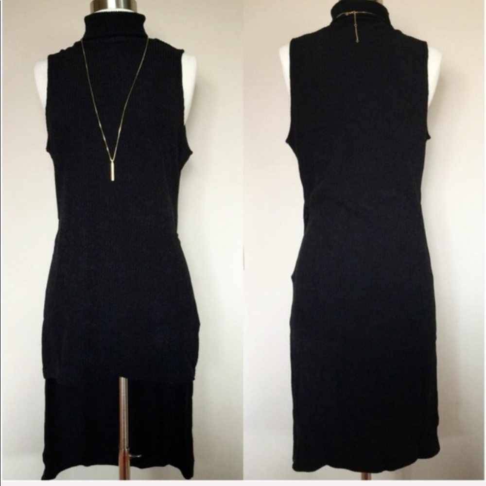 Sleeveless Turtleneck High Low Ribbed Tunic Top - Picture 6 of 6